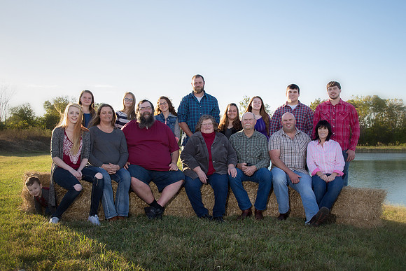 On-location fall family photo in Southern Illinois